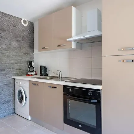 Studio Renove, Piscine, Parking, Climatisation * Villeneuve-Loubet