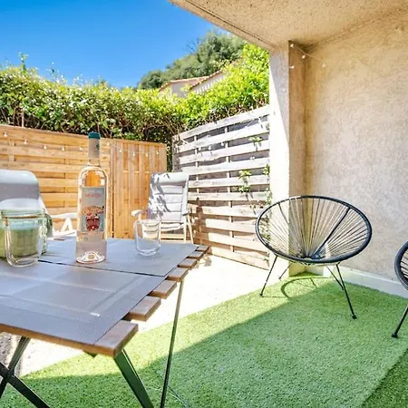 Studio Renove, Piscine, Parking, Climatisation Apartment *